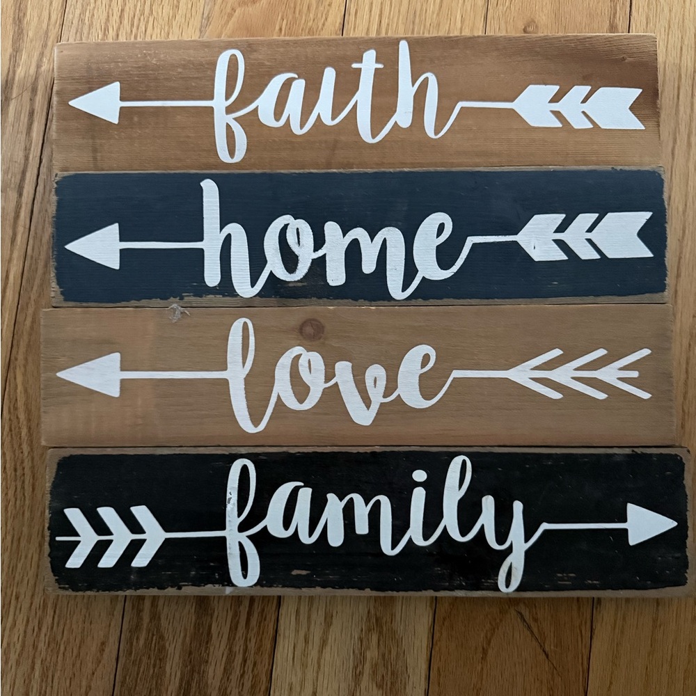 Rustic Wooden Wall Decor Set - Faith, Home, Love, Family